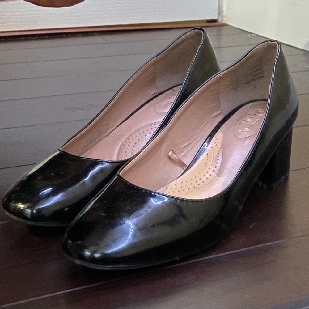 Black office heels